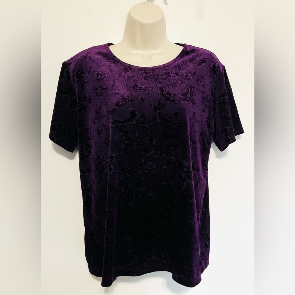 Modern Essentials velour short sleeve top deep purple size large